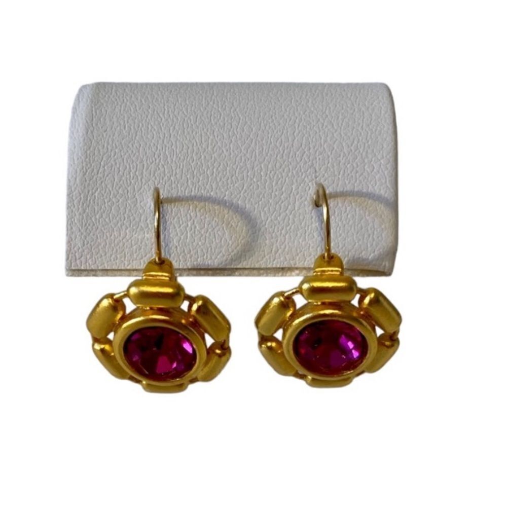 Beautiful pink stone & bright yellow gold toned huggie hoops.